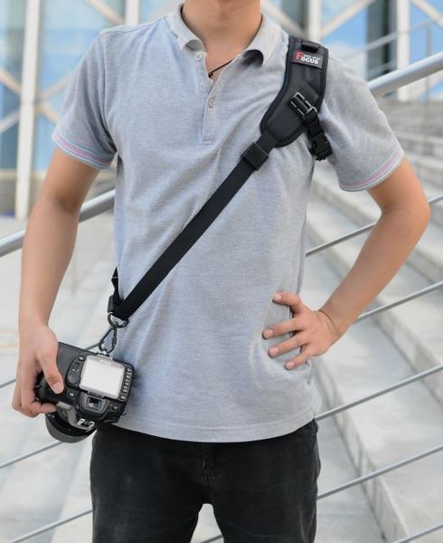 

Rapid camera carrying trap with opp bag package houlder trap houlder band neck trap