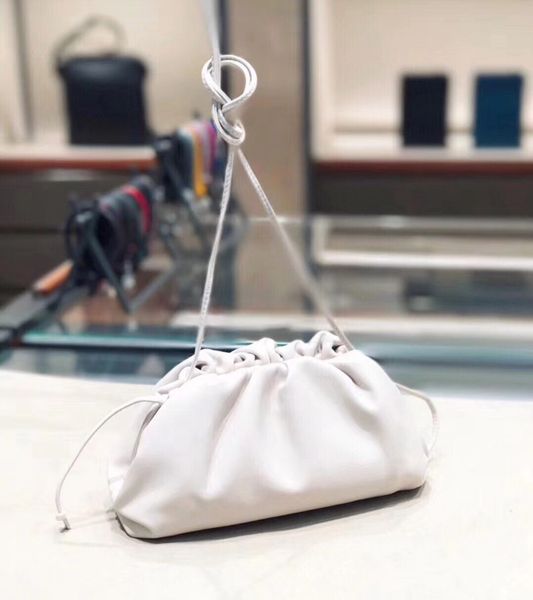 

2019 new sell fashion woman clutch bag designer very soft leather the pouch cloud clutch with strap cross body bag