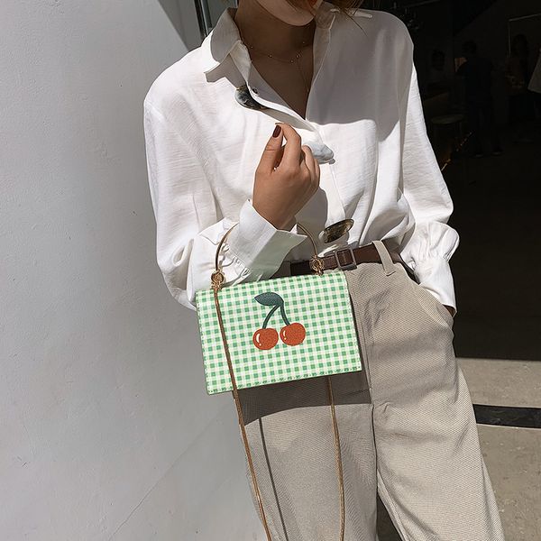 

pastoral children's new summer hand-held baitao chain square bag of 2019cherry printed single shoulder slant bag