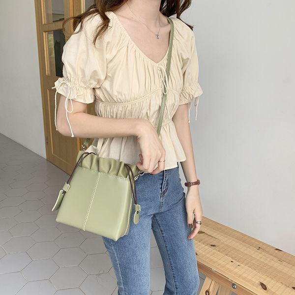 

2020 new ladies shoulder bag crossbody shoulder vertical section small square bag small fold skirt