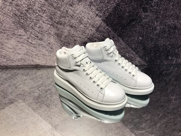 

brands sneaker, est quality, 2styles for chosen,have many other brands shoes, Black