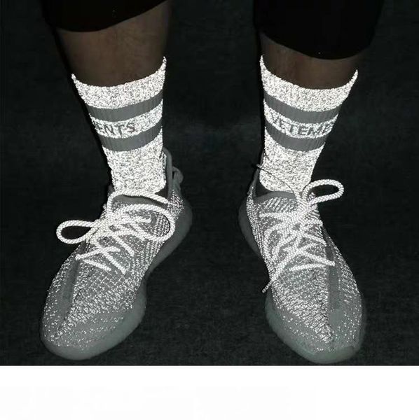 

2019 vetements reflective sock street fashion sports comfortable beautiful socking breathable mid tube autumn winter socks, Black