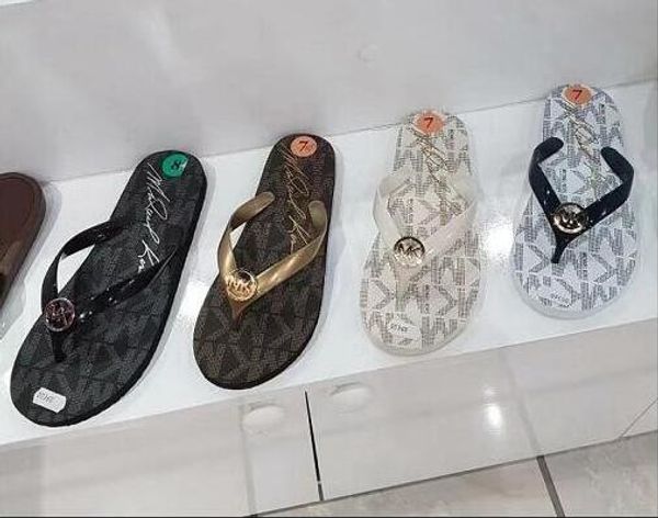 

Fa hion cla ic mkbrand women andal flip flop de igner hoe luxury lide ummer wide flat lippery andal lipper flip flop ize 35 41