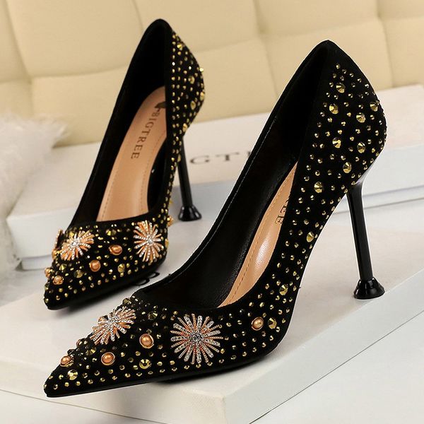 

retro rivets high heels party shoes women pumps kitten heels shoes female shoes suede pointed-toe women stiletto shallow, Black