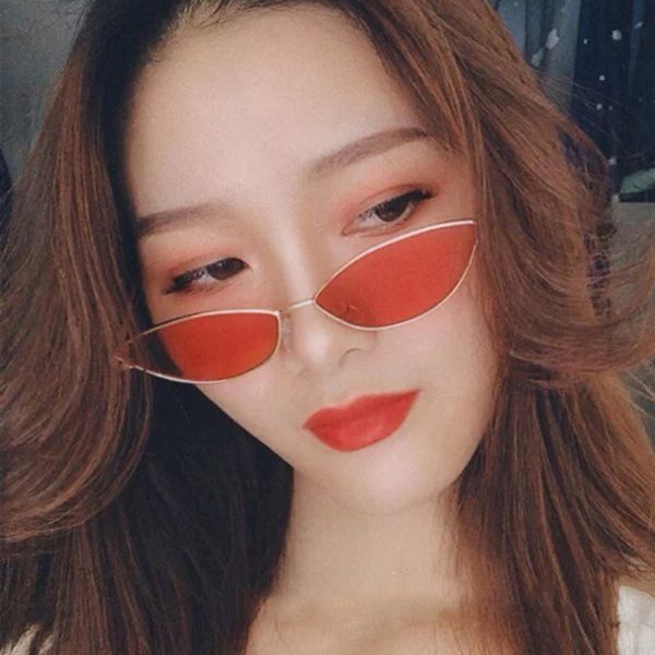 

curtain 2019 fashion new sunglasses woman brand designer vintage retro triangular cat eye sun glasses transparent ocean uv400, White;black