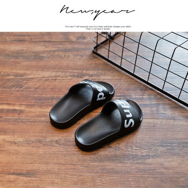 

kids designer flip flop luxury slipper boy luxury slippers girl teen shoes 2019 summer new fashion 3 color slipper babys casual shoes, Black;grey