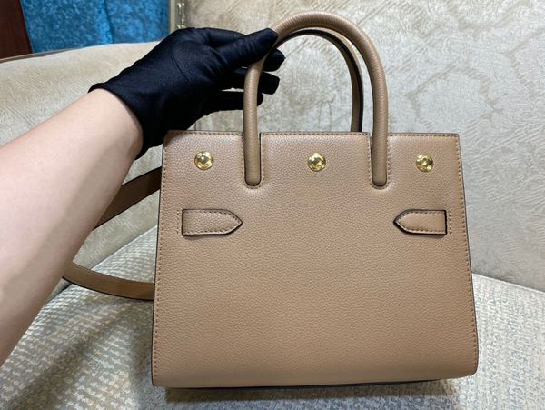 

high-end custom designer bags, new ladies' bags, handbags, high-end cowhide materials, other colors, please contact me