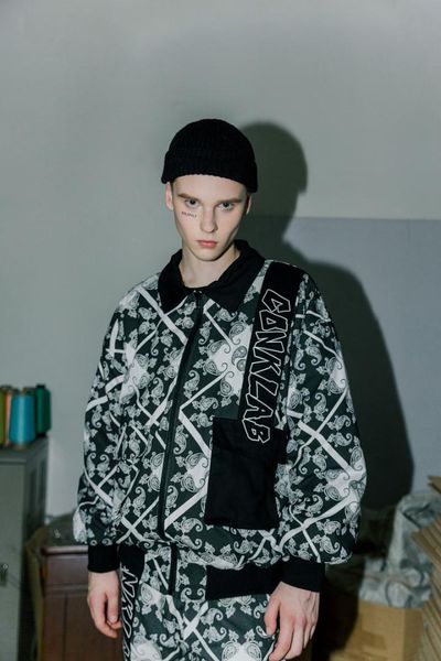 

зима отложным воротником кешью цветочная печать tide хлопок одежда мужская куртка tide марка хип-хоп негабаритных хлопок пальто, Tan;black