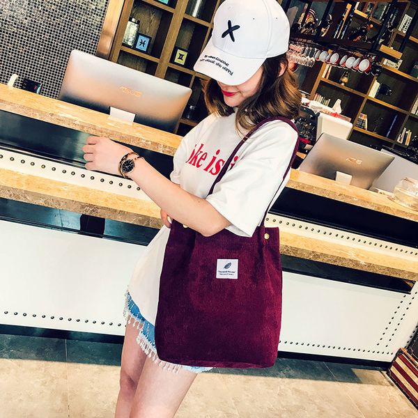 

зима новый оригинальный холст сумки вельвет дизайн четыре кнопки женские сумки большой емкости литературный колледж ветер дикий сумка на рем