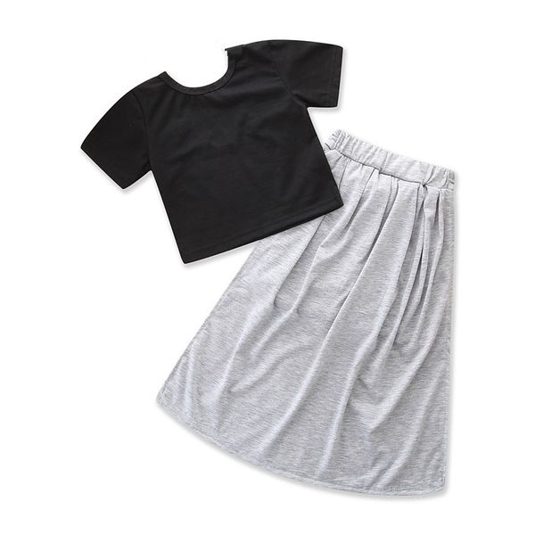 Combinar Una Falda Gris 338 Looks Outfits Mujere