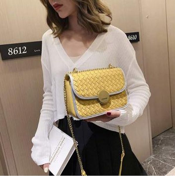 

2019 new pearl chain weaving fashion, casual small square bagaaa330
