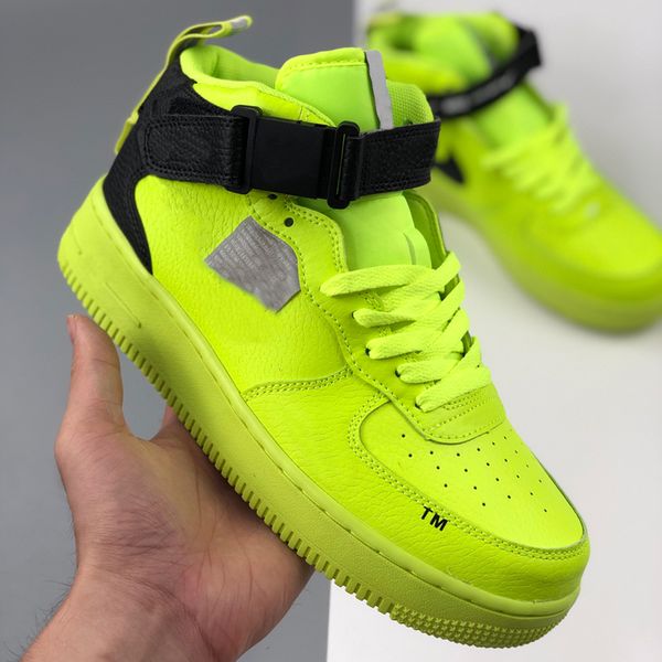 

wholesale men women running shoes 1 1s dunk classical yellow leather 1s skateboard shoes high sport outdoor casual trainers sneakers 36-45