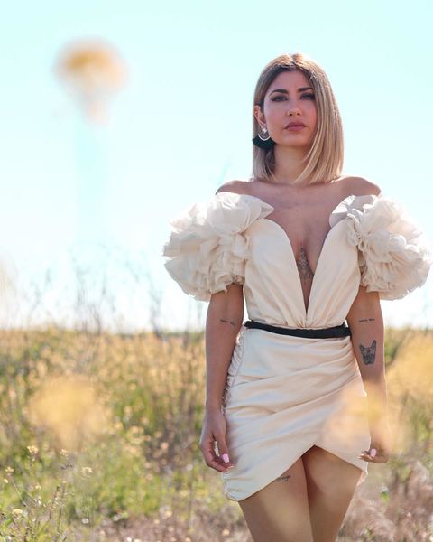 

in spring 2020, the new women's dresses in europe and america will be satin open-shoulder flying sleeves, ruffled irregular skirts and, Black;gray