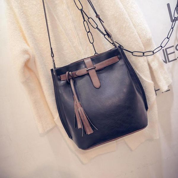 

2020 women's chic faux leather tassels decor bucket bag shoulder cross body handbag ing