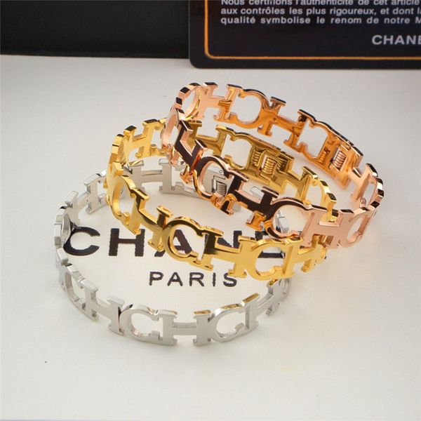 

Fashion Letter Hollow Summer Luxury Female Bangle Personality Designer Women Brand Bracelets Outdoor Street Style Lady Jewelry