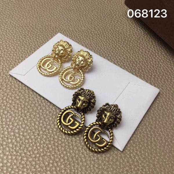 

tiger alphabet earrings bronze retro trend without losing the grade color matching fashion wild autumn and winter will be defeated singl, Golden;silver