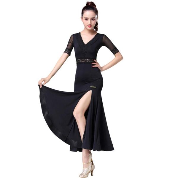 

женка v-обѬазнм вѬезом балне ан плае овѬеменнй вал анго балн, Black;red