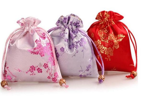 100шт / серия цветения сливы цветок дизайн сатин Brocade подарки конфета сумка Свадьбы Фавор мешок Drawstring ювелирные изделия Сумка