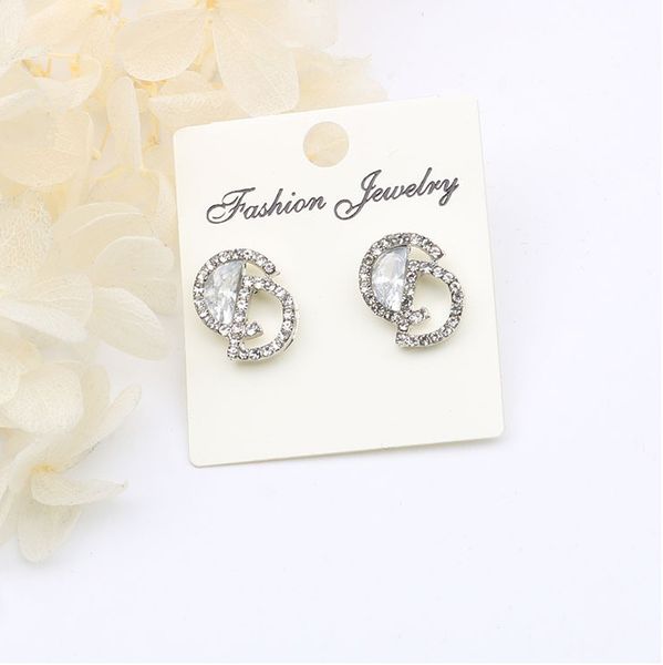 

2020 new fashion letter cd earrings small and exquisite high-quality gifts, Golden;silver
