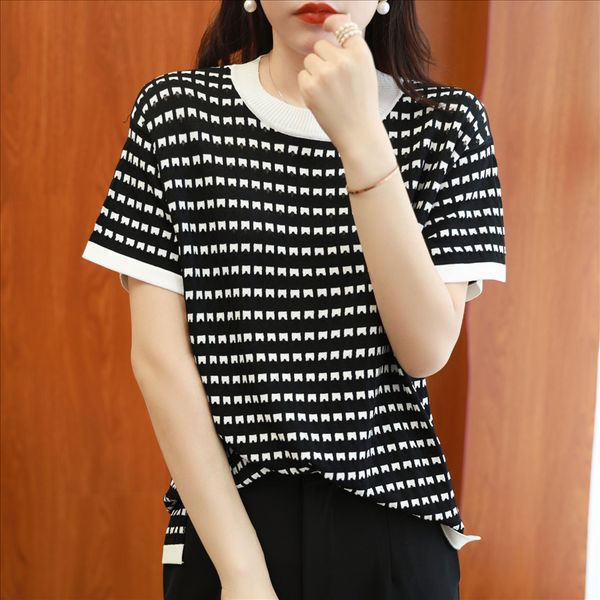 

2020 black and white plaid ice silk women's short-sleeved t-shirt loose short split simple temperament knitwear