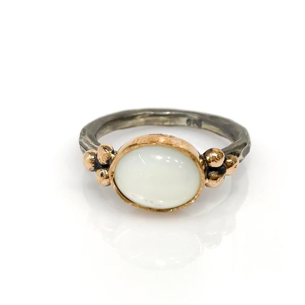 

natural mother of pearl stone authentic hand manufacture silver ring, Golden;silver