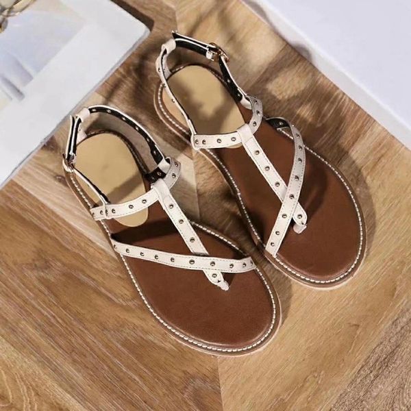 

марка дизайнер триггером сандалии женщин слайд roman flat heeled дамы заклепки сандалии новое лето женская обувь