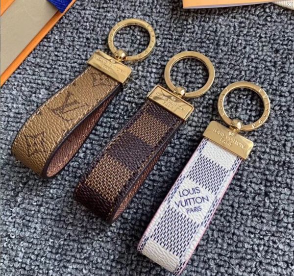 

2020 3 цвета нового способа известные keychain pu кожаный брелок автомобиля женщины сумка шарм подвеска аксессуары с коробкой, Silver