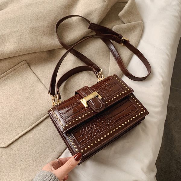 

klinknagels pu lederen crossbody tassen voor vrouwen 2020 fashion schouder tas vrouwelijke reizen handtassen en portemonnees