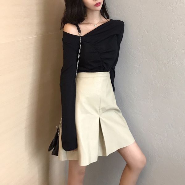 

p shoot 2020 early spring charade off-shoulder t-shirt + pu leather skirt skirt women's high-waisted, White