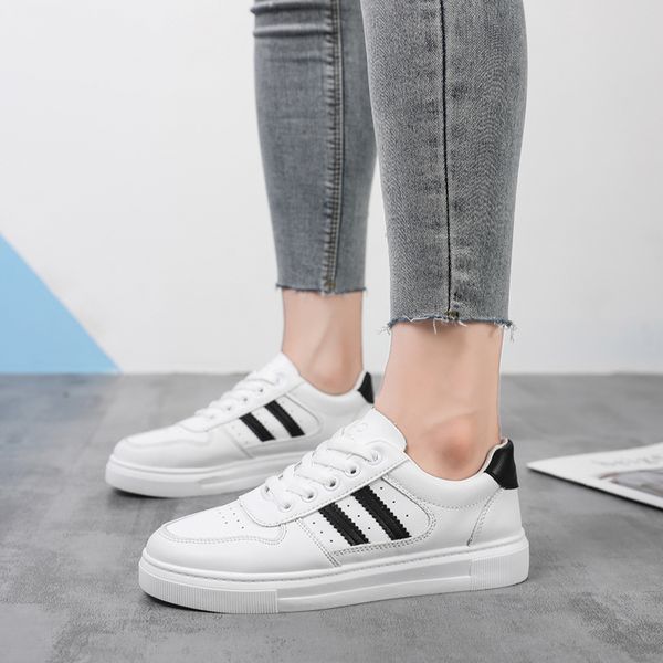

new breathable women skate board sneakers men running shoes trainers lightweight flats outdoor walking shoes sports