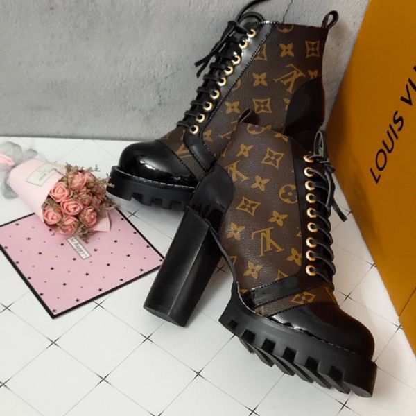 

2019h на высоком каблуке Zip короткие сапоги из натуральной кожи на шнуровке женские