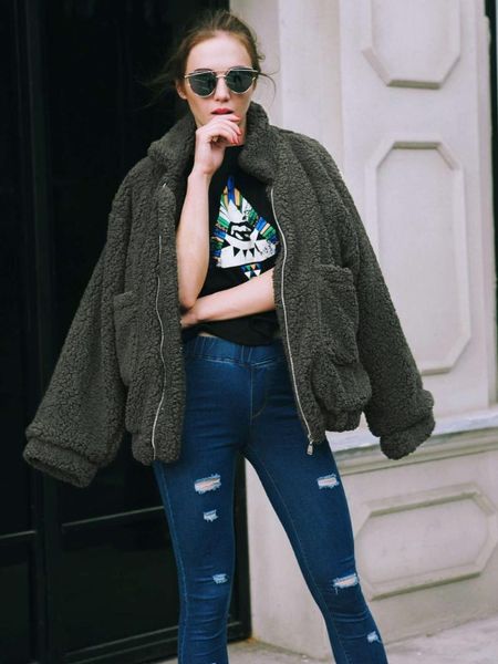 

2019 autumn winter casual long sleeve turn-down collar white plush sweater women thick warm fleece faux shearling fur sweater, White;black
