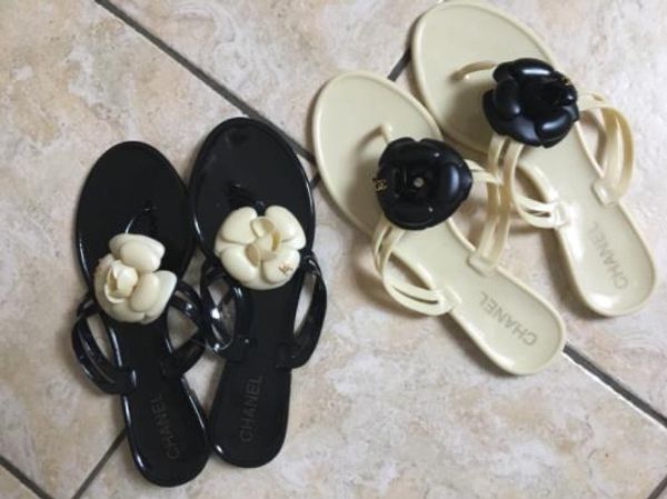 

Новые женские летние модные сандалии Цветочные шлепанцы Beach Sandalias C Femininas Flat Jelly Woman