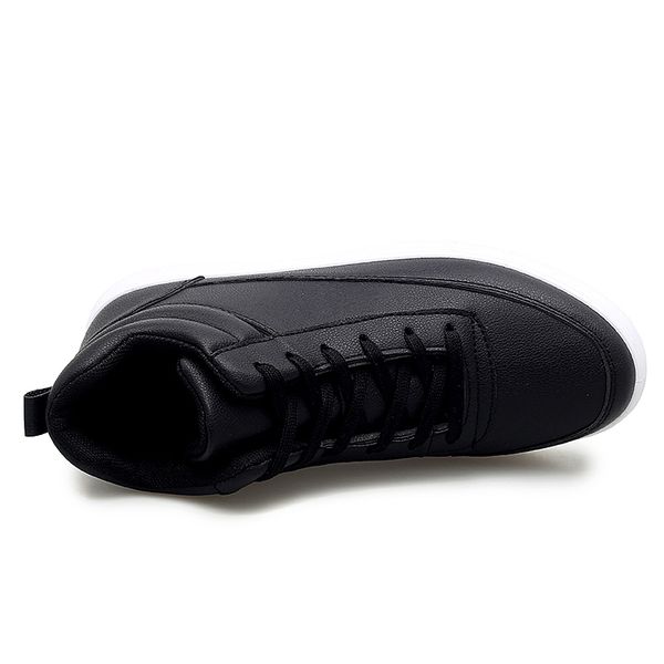 

2020 black and white style causal shoe man white running shoes triple white black for womens casual shoes trainer sports sneakers