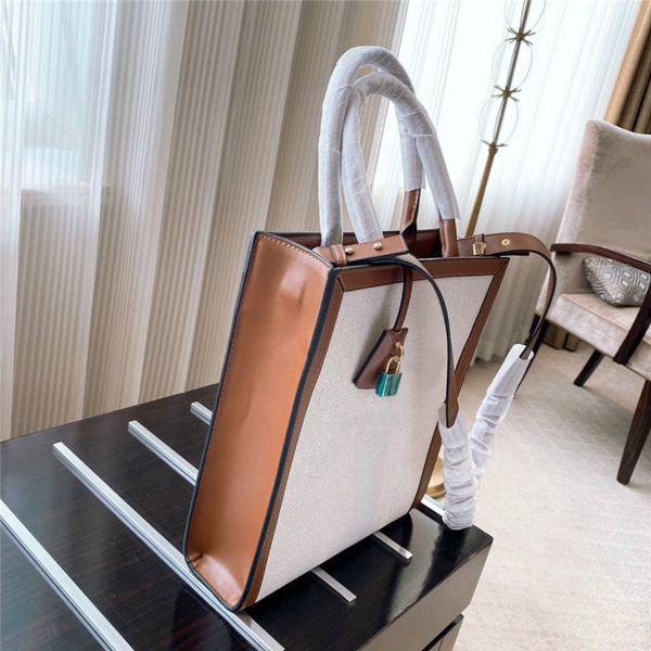 

2020 New Designer Handbag Good Quality Shoulder Bag Letter Shopping Bags Lady Fashion CFY20042036