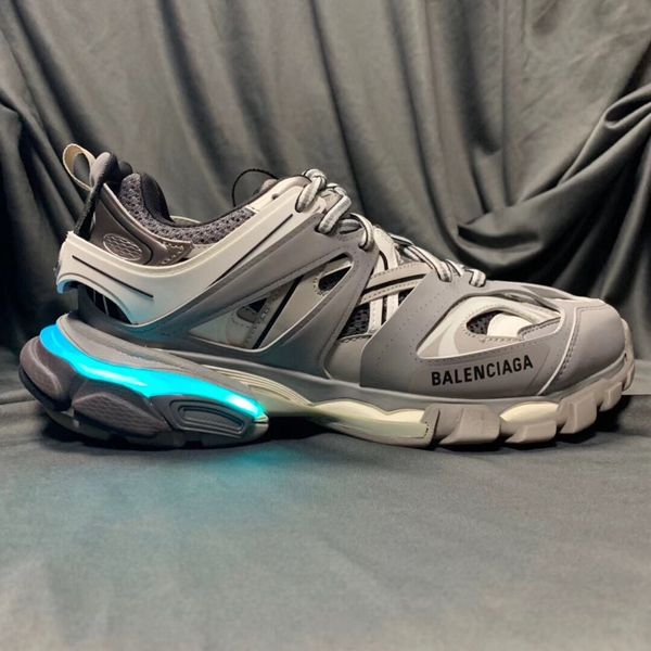 

2020 latest style fashion luxury casual sports running shoes increasing shoes basketball men and women flat shoes gray dhl, Black