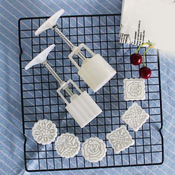 

square/round mooncake mold hand pressure maker mould with flower stamps plastic cookies cutter fea889