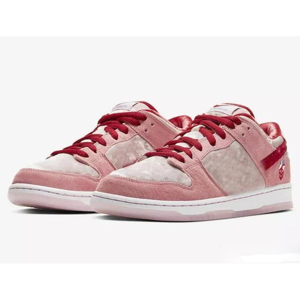 

strangelove x sb dunk low running shoes pink chaussures women mens designer sport trainers men valentine's day skateboard sneakers