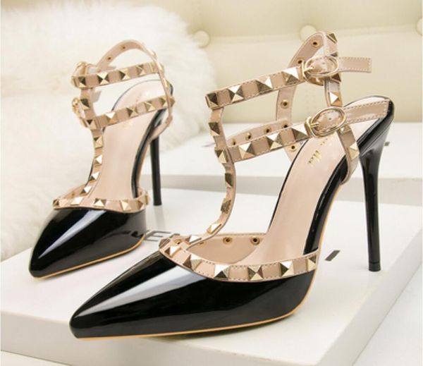 

women designer shoes patent leather ladies wedding shoes rivets gladiator sandals pumps valentine shoes black