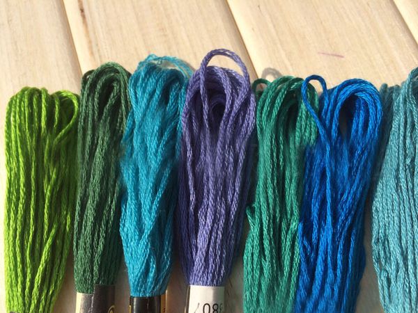 

100pcs cotton thread embroidery thread floss sewing skeins craft knitting spiraea lks99, Black;white