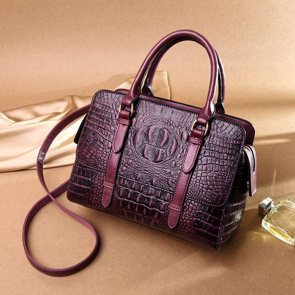 

2020 new european and american fashion crocodile crossbody bag handbag