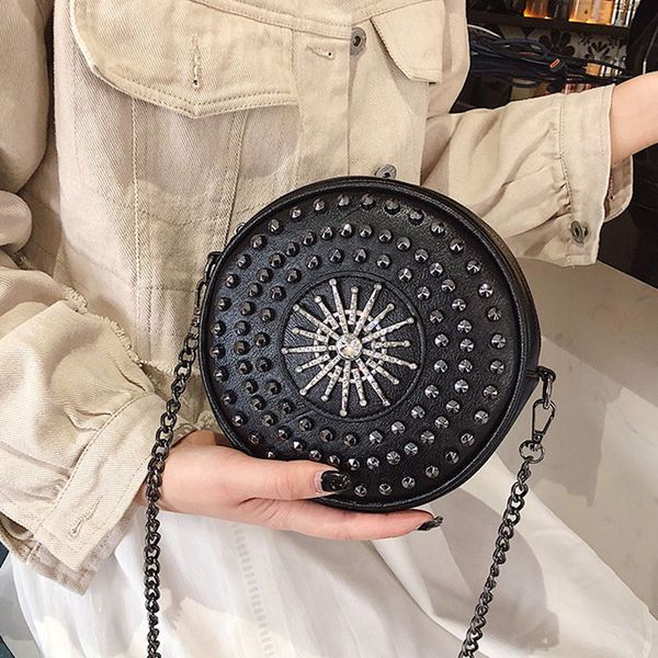 

2020 новой заклепка плеча сумки моды корейская версия цепи небольшой круглый мешок дикой сумка прилив