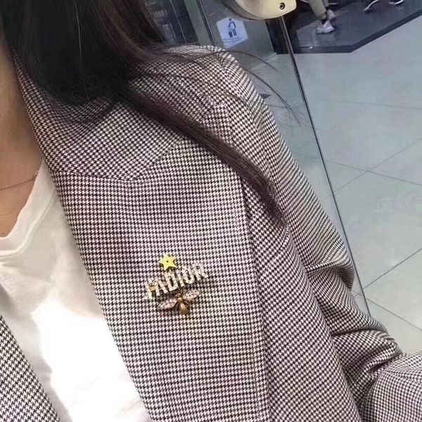 

stainless steel d letter brooch for women birthday gift choose fashion brooch have different style, Gray
