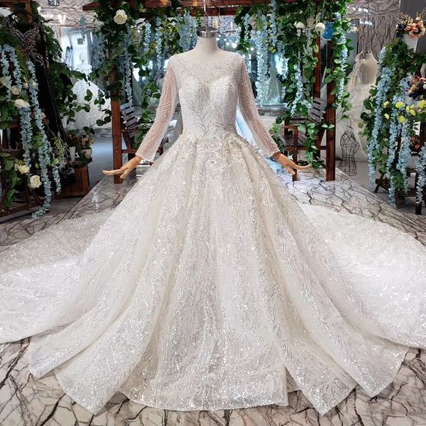 

2019 поледние екие вадебне пла  длиннм Ѭђкавом из л  иллзией декол, White