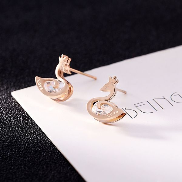 

роскошные ювелирные изделия дизайнер серьги для женщин кристалл лебедя серьги стержня корейской версии темперамент диких серьги ювелирные из, Golden;silver