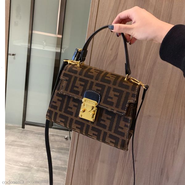 

women bag high shoulder handbag size 21*15cm gift box wsj009 #110994 k8ds