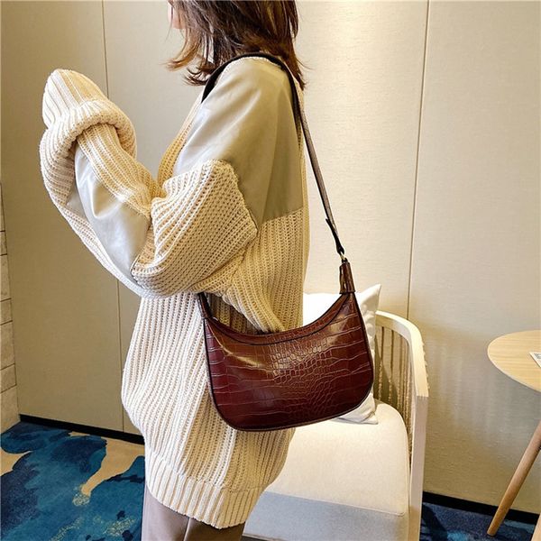 

new bag for women outdoor large capacity leather shoulder bag women's solid color small square handbag 20