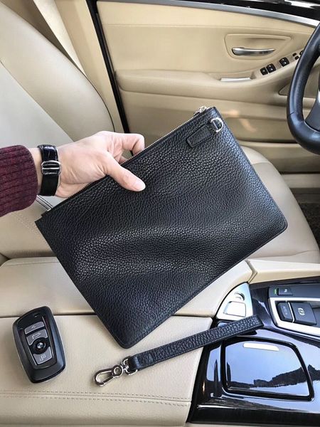 

new men's handbag 7a high-end custom quality large capacity handbag fashion trend leisure style silver metal accessories with short sho
