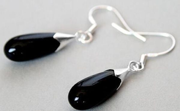 

lady's fashion new pair black natural jade and earrings 925 sterling silver, Golden