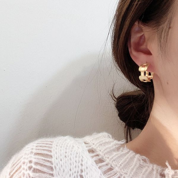 

2020 new earrings for women earring simple earrings fashion hollow out irregular geometry color simple earring, Golden;silver